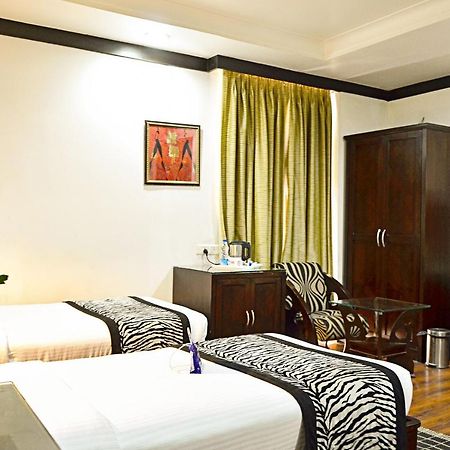 Capital O 2741 Hotel Corporate Point Delhi Zewnętrze zdjęcie