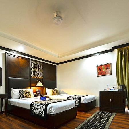 Capital O 2741 Hotel Corporate Point Delhi Zewnętrze zdjęcie