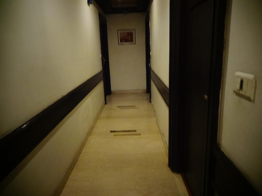 Capital O 2741 Hotel Corporate Point Delhi Zewnętrze zdjęcie